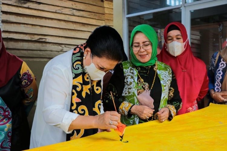 Kerajinan Batik Kaltara Bakal Dipamerkan ke Istana | Tarakan TV