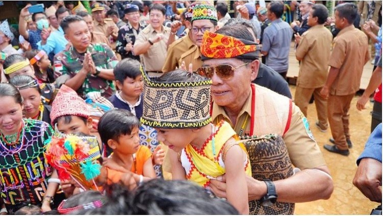 Gubernur Hadiri Pelantikan Lembaga Adat Dayak Tenggalan | Tarakan TV