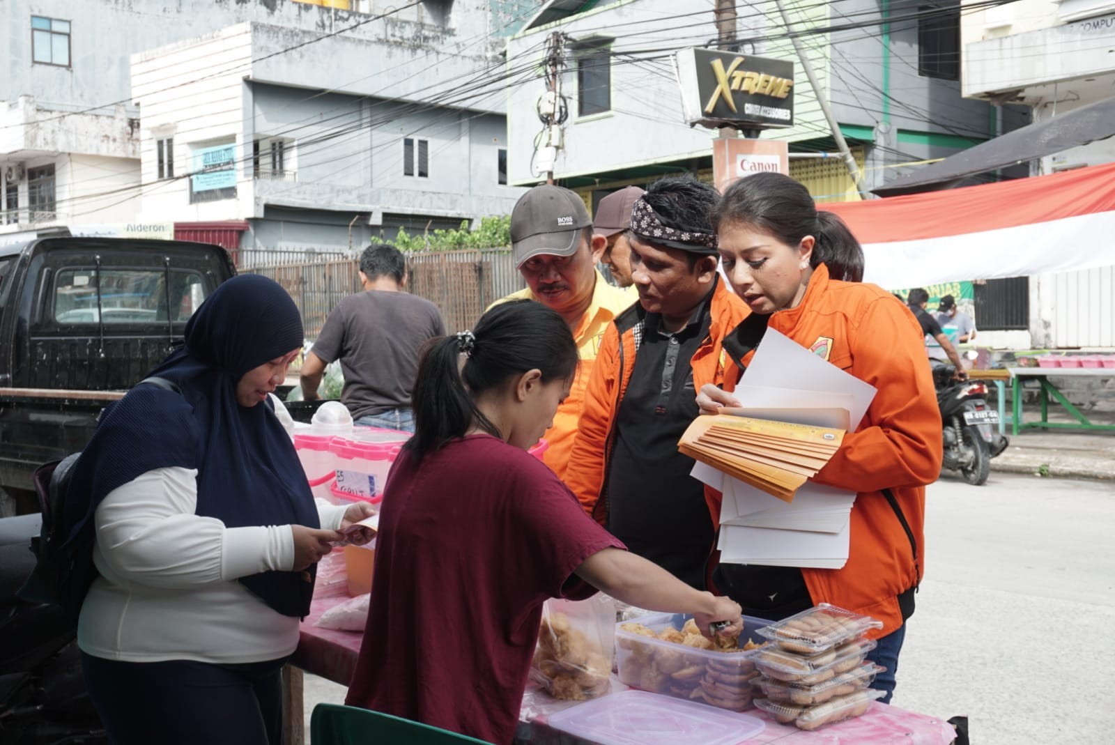 Andravirti Borong Takjil UMKM, Dibagikan Gratis ke Masyarakat