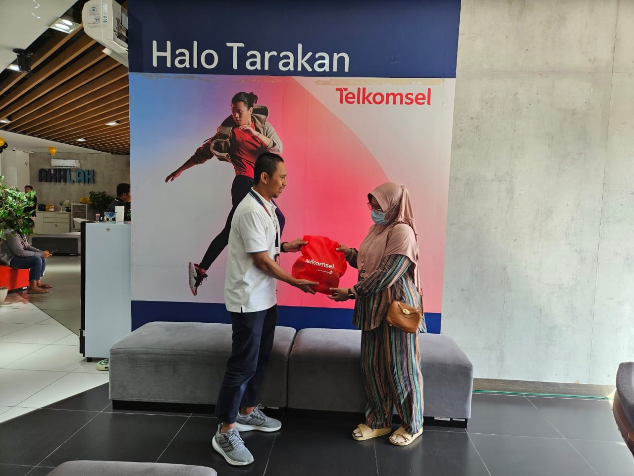 Telkomsel Rayakan Hari Pelanggan Nasional 